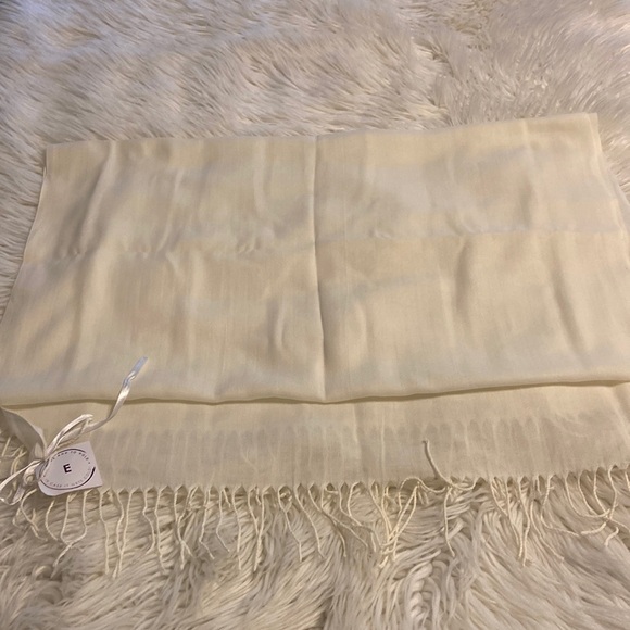 N/A Accessories - Women’s Scarf Brand New length 65” wide 26” color white/off see all photos
